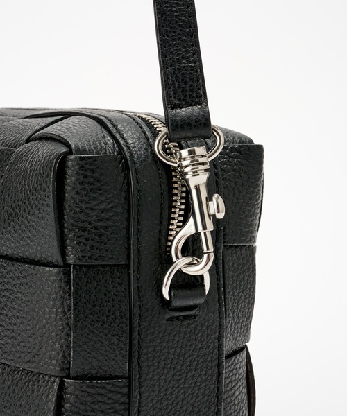 IACUCCI（イアクッチ）の「ベルタ S CERVO（ショルダーバッグ）」 - WEAR