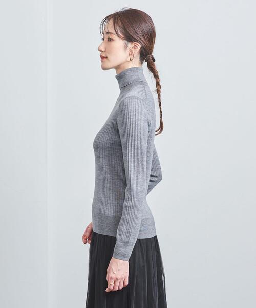 UNITED ARROWS（ユナイテッドアローズ）の「W/SI/CA リブ タートルネック ニット（ニット/セーター・レディース・オフホワイト/グレー/ネイビー・FREE）」の9枚目の写真