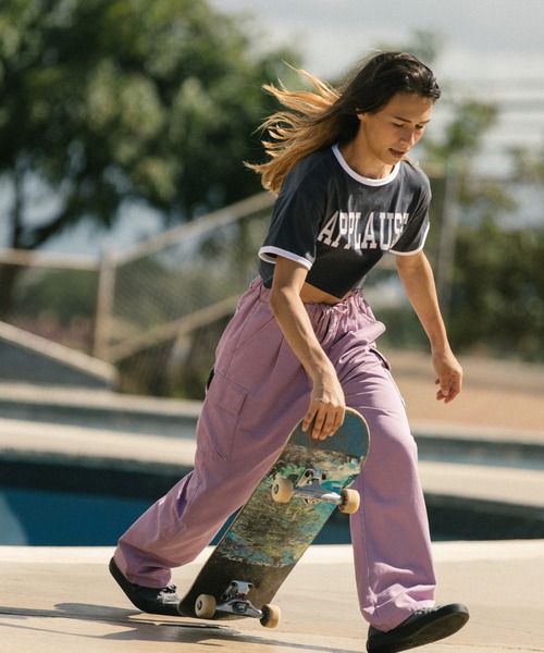 ROXY(ロキシー)の「SLIDE PANTS/ロキシーカーゴパンツ(カーゴパンツ・レディース・ホワイト/パープル/マルチ・MEDIUM/LARGE)」の12枚目の写真