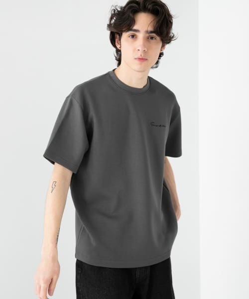 SENSE OF PLACE by URBAN RESEARCH(センスオブプレイスバイアーバンリサーチ)の「『一部WEB限定カラー』『ユニセックス』シシュウダンボールポンチショートスリーブTシャツ(Tシャツ/カットソー・メンズ・グリーン系その他/ブルー/ライトベージュ/ブラック/ホワイト/チャコールグレー/ピンク/ライトグレー/ホワイト系その他/グリーン/ブラック系その他/ブラウン/ブルー系その他・MEDIUM/LARGE)」の17枚目の写真