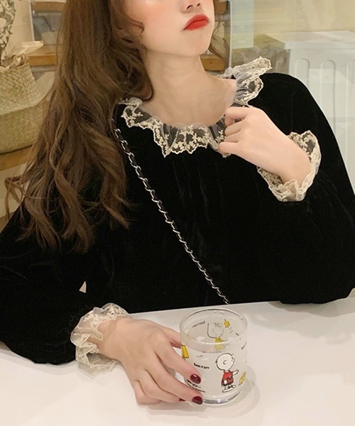 Primazel(プリマゼル)の「レース付きベロアプルオーバー(Tシャツ/カットソー・レディース・ブラック・M)」の8枚目の写真