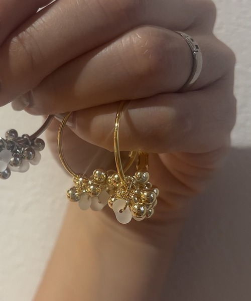 CERCA（チェルカ）の「smallworld/《gyu》メタリックイヤリング（イヤリング・レディース・ゴールド/シルバー/ゴールド系その他/シルバー系その他・FREE）」の18枚目の写真