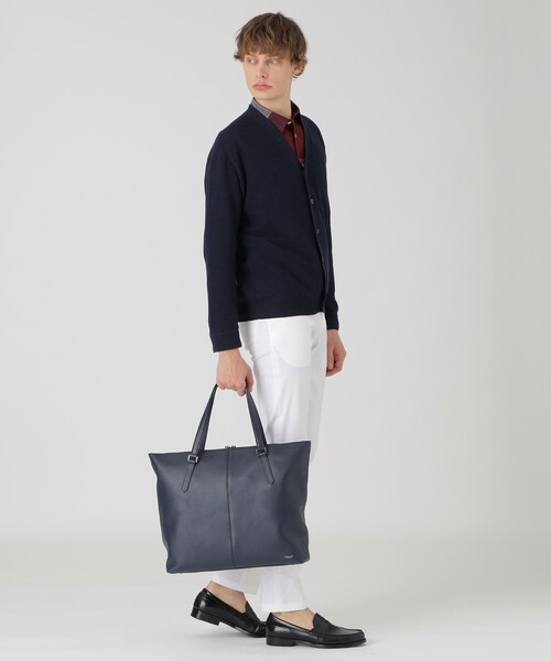 BLACK LABEL CRESTBRIDGE(ブラックレーベル・クレストブリッジ)の「エンボスシュリンクレザートート(トートバッグ・メンズ・ブラック/ネイビー・FREE)」の12枚目の写真