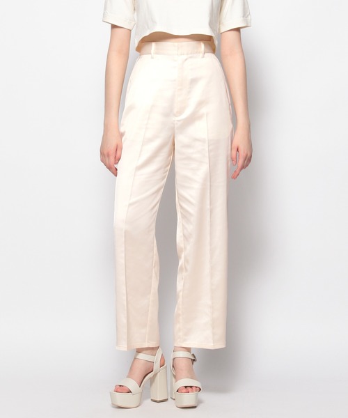 FOREVER 21(フォーエバー トゥエンティーワン)の「【POP】サテンゆるパンツ(その他パンツ・レディース・ホワイト/パープル/ベージュ/オレンジ・SMALL/MEDIUM)」の1枚目の写真