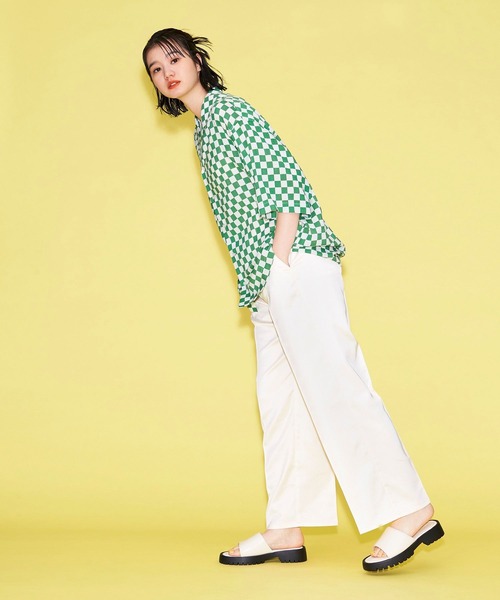 FOREVER 21(フォーエバー トゥエンティーワン)の「【POP】サテンゆるパンツ(その他パンツ・レディース・ホワイト/パープル/ベージュ/オレンジ・SMALL/MEDIUM)」の6枚目の写真