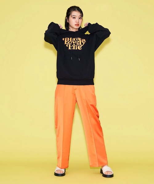 FOREVER 21(フォーエバー トゥエンティーワン)の「【POP】サテンゆるパンツ(その他パンツ・レディース・ホワイト/パープル/ベージュ/オレンジ・SMALL/MEDIUM)」の16枚目の写真