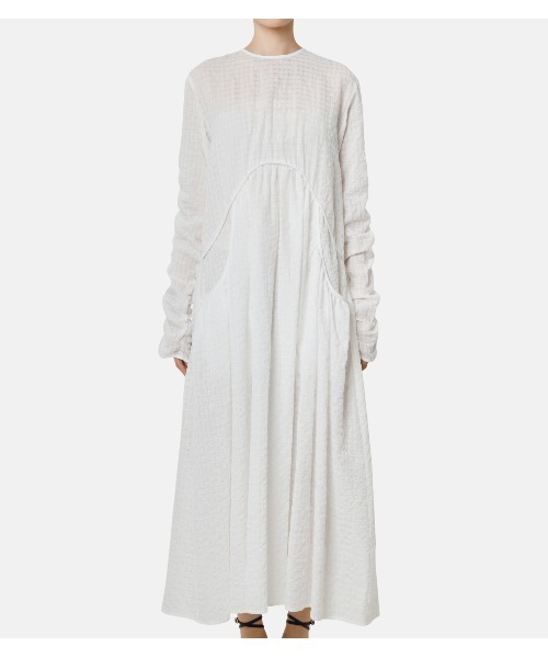 LE CIEL BLEU ルシェルブルー ワンピース ホワイト ブラック 長袖 LE CIEL BLEU（ルシェルブルー）の「Sculpted Sleeve Dress