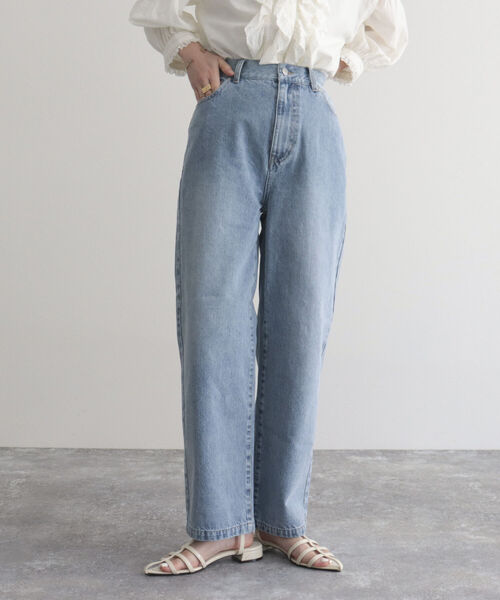 fredy emue（フレディエミュ）の「【fredyemueフレディエミュ】ストレートデニム（デニムパンツ・レディース・ブルー/サックスブルー/ライトブルー・36/38）」の2枚目の写真