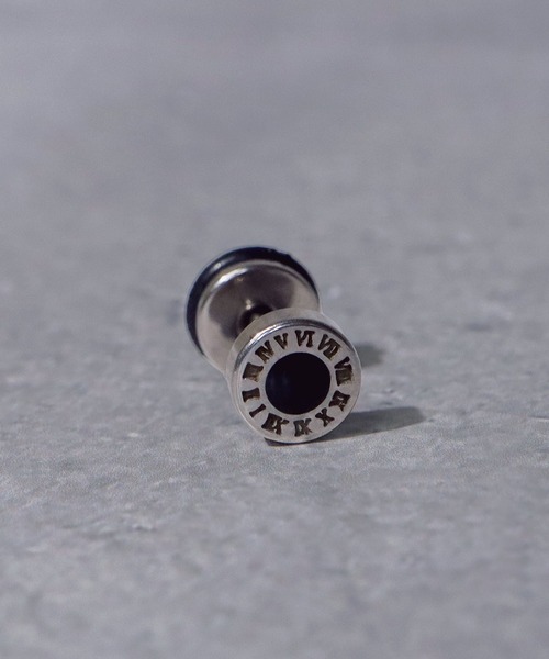 SBG(エスビー)の「SBG ローマ数字サークルピアス(ピアス(片耳用)・メンズ・シルバー系その他/シルバー/シルバー系その他2・FREE)」の1枚目の写真