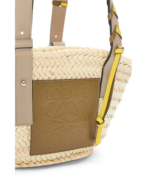 LOEWE(ロエベ)の「バスケットバッグ スモール(ヤシの葉&カーフ)(トートバッグ・レディース・オリーブ・ONE SIZE)」の5枚目の写真
