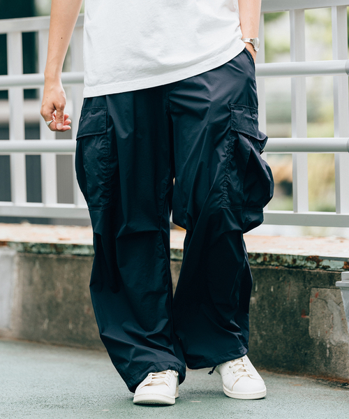 EDIFICE（エディフィス）の「HUGEASY カーゴパンツ ドライナイロン（カーゴパンツ・メンズ・ネイビー/カーキ・MEDIUM/LARGE）」の11枚目の写真