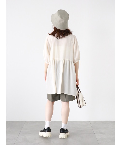 ehka sopo（エヘカソポ）の「ボリュームスリーブチュニック（チュニック・レディース・ブラック/グリーン/キナリ・F）」の17枚目の写真