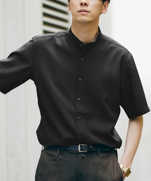 417 EDIFICE(フォーワンセブンエディフィス)の「"吸水速乾&イージーケア" シアサッカー ワンピースバンドカラー S/S シャツ(シャツ/ブラウス・メンズ・ホワイト/ブラック/ネイビー/グレー・SMALL/MEDIUM/LARGE)」の2枚目の写真