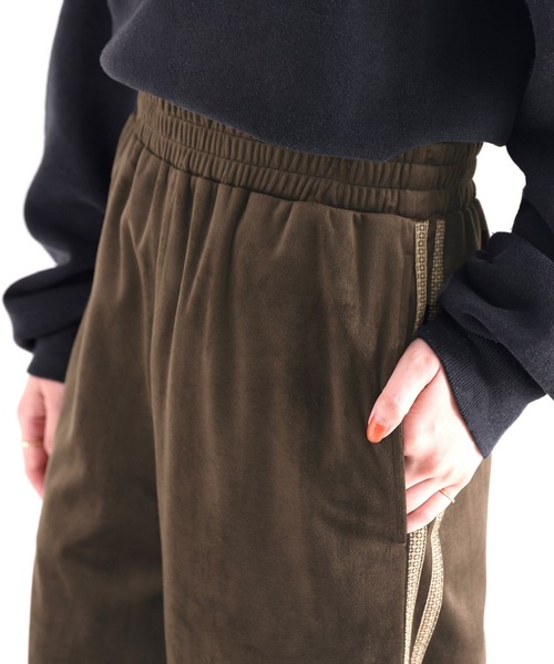 classicalelf(クラシカルエルフ)の「上品&リラクシー。ルーズベルベットトラックパンツ(スウェットパンツ・レディース・ブラウン/ブラック・LARGE/X-LARGE/SMALL/MEDIUM)」の11枚目の写真