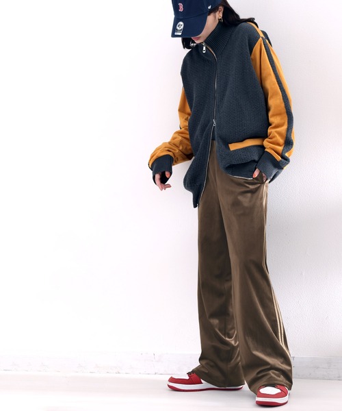 classicalelf(クラシカルエルフ)の「上品&リラクシー。ルーズベルベットトラックパンツ(スウェットパンツ・レディース・ブラウン/ブラック・LARGE/X-LARGE/SMALL/MEDIUM)」の3枚目の写真