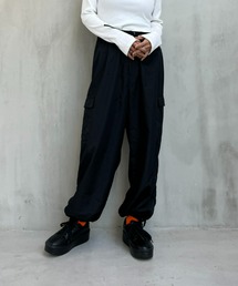 リラックスナイロンパンツ