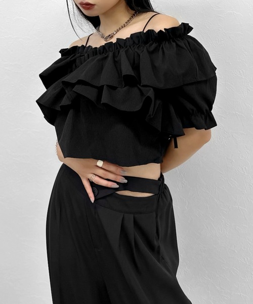 LVEU.(ラブユ.)の「【LVEU.】ラッフルフリルオフショルトップス / トップス ブラウス オフショル フリル ギャザー ラッフル クロップド ショート ホワイト ブラック ブルー ZOZOTOWN限定(Tシャツ/カットソー・レディース・ホワイト/ブラック/ブルー・FREE)」の22枚目の写真