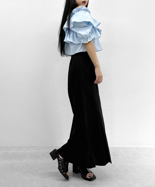 LVEU.(ラブユ.)の「【LVEU.】ラッフルフリルオフショルトップス / トップス ブラウス オフショル フリル ギャザー ラッフル クロップド ショート ホワイト ブラック ブルー ZOZOTOWN限定(Tシャツ/カットソー・レディース・ホワイト/ブラック/ブルー・FREE)」の16枚目の写真