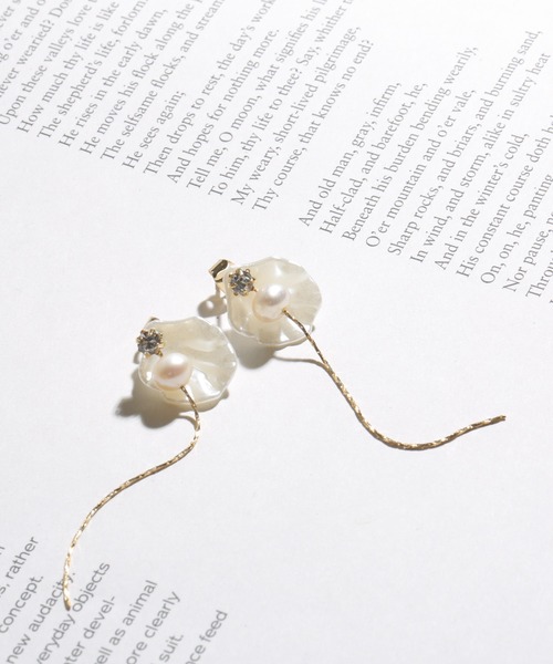 LINFA (リンファ)の「【Peony/ピオニー】/淡水パールロングピアス(ピアス(両耳用)・レディース・シルバー/ゴールド・FREE)」の1枚目の写真