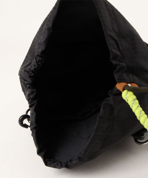 OUTDOOR PRODUCTS（アウトドアプロダクツ）の「【OUTDOOR PRODUCTS/アウトドアプロダクツ】ENCANTO SHOULDER 111103 巾着バッグ ショルダーバッグ ブランドロゴ（ショルダーバッグ・メンズ・ピンク/オレンジ/ブルー/ブラック・FREE）」の6枚目の写真