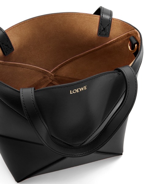 LOEWE（ロエベ）の「パズルフォルド トート ミニ（シャイニーカーフ）（トートバッグ・レディース・ブラック/オレンジ/イエロー系その他/ピンク系その他/ダークカーキ/ベージュ系その他・ONE SIZE）」の15枚目の写真