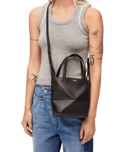LOEWE（ロエベ）の「パズルフォルド トート ミニ（シャイニー