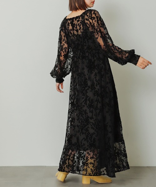 HEYUMM（ヘユム）の「スクエアネックオパールワンピース（ワンピース・レディース・ブラック/ブルー・S/ONE）」の11枚目の写真