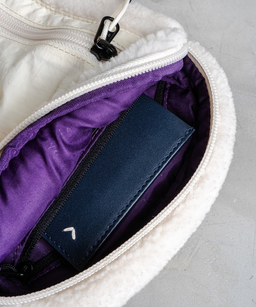 Topologie（トポロジー）の「Tinbox【バッグ単体】（ショルダーバッグ・レディース・ブラック/オフホワイト・ONE SIZE）」の3枚目の写真