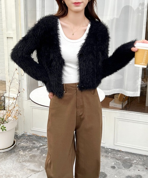 EPICKS（エピックス）の「ショート丈 シャギーVネックニットトップス（カーディガン/ボレロ・レディース・ホワイト/パープル/イエロー/ブラック/ピンク・FREE）」の11枚目の写真