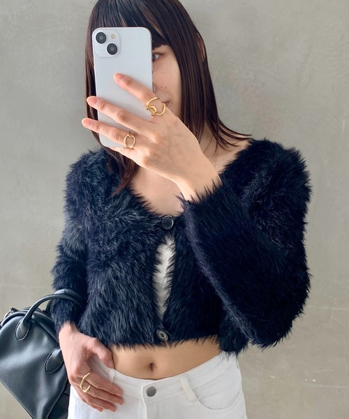 EPICKS（エピックス）の「ショート丈 シャギーVネックニットトップス（カーディガン/ボレロ・レディース・ホワイト/パープル/イエロー/ブラック/ピンク・FREE）」の19枚目の写真