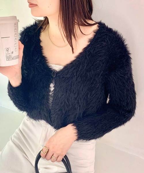 EPICKS（エピックス）の「ショート丈 シャギーVネックニットトップス（カーディガン/ボレロ・レディース・ホワイト/パープル/イエロー/ブラック/ピンク・FREE）」の21枚目の写真