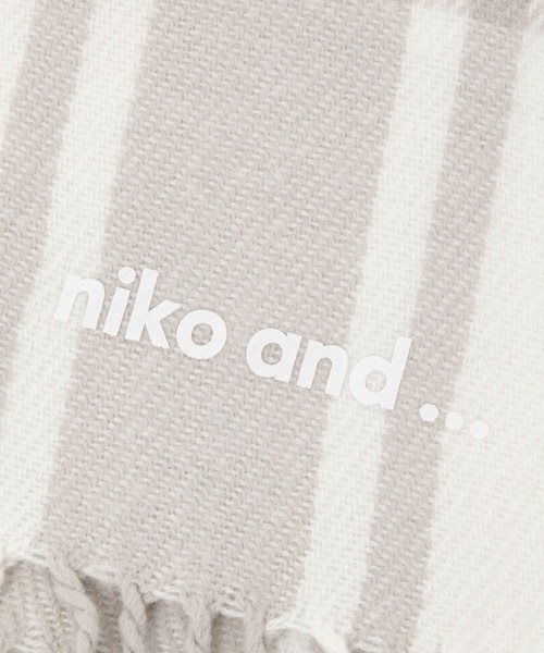 niko and...(ニコアンド)の「オリジナルチェックストール(ストール/ショール・レディース・キャメル/オフホワイト/グリーン/ブラウン/ネイビー/レッド/サックスブルー/イエロー・0)」の10枚目の写真
