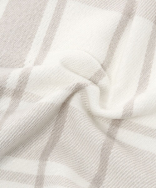 niko and...(ニコアンド)の「オリジナルチェックストール(ストール/ショール・レディース・キャメル/オフホワイト/グリーン/ブラウン/ネイビー/レッド/サックスブルー/イエロー・0)」の13枚目の写真