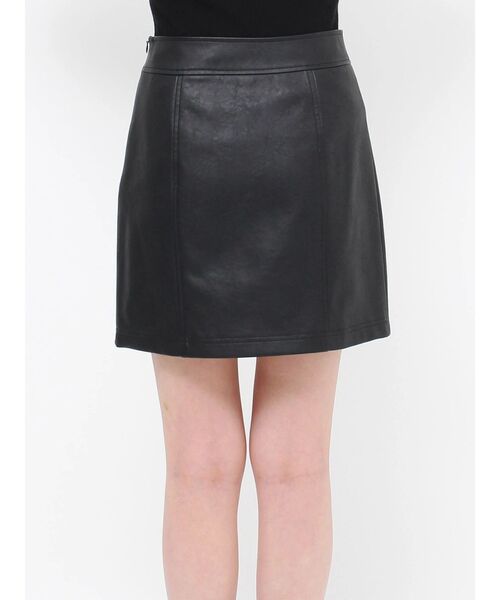 MURUA(ムルーア)の「フェイクレザーミニスカート(スカート・レディース・ブラック/ブラウン/アイボリー・1/2)」の10枚目の写真