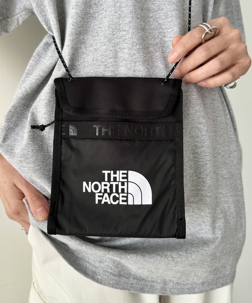 THE NORTH FACE(ザノースフェイス)の「国内未発売 THE NORTH FACE(ザ・ノースフェイス)/ブランドロゴ サコッシュ スマホショルダー ネックポーチ/Bozer Neck Pouch(ショルダーバッグ・メンズ・ブラック・FREE)」の8枚目の写真