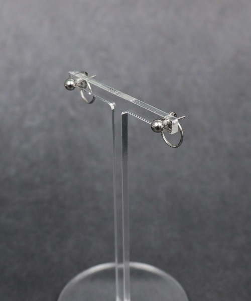 4INT.（フォイント）の「ミニボール フープ スタッドピアス / サージカルステンレス316L (金属アレルギー対応)（ピアス（両耳用）・メンズ・シルバー・FREE）」の4枚目の写真