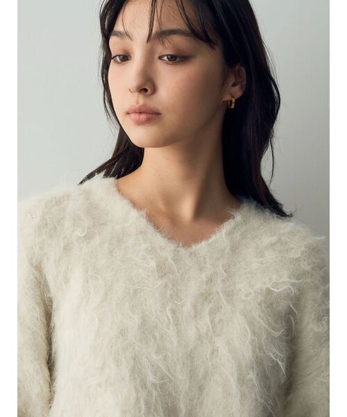 YECCA VECCA（イェッカヴェッカ）の「シャギーVネックニット（ニット/セーター・レディース・ホワイト/グレー/ラベンダー・FREE）」の13枚目の写真