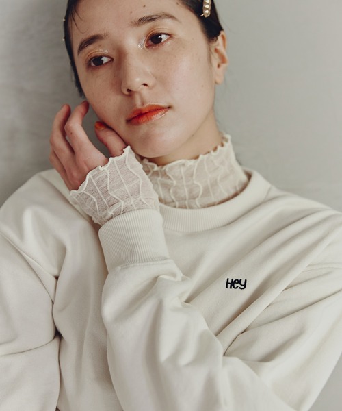 N.（N. Natural Beauty Basic）（エヌエヌナチュラルビューティーベーシック）の「◆ワンポイント刺繍スウェット（Tシャツ/カットソー・レディース・オフホワイト/グリーン/杢グレー・MEDIUM）」の2枚目の写真