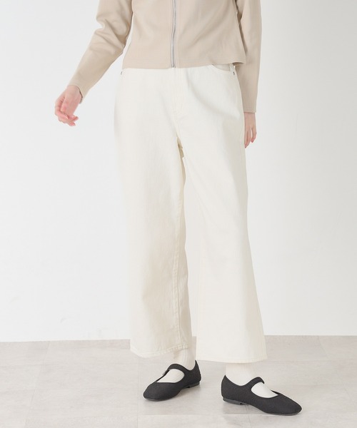 Honeys（ハニーズ）の「ストレートパンツ（股下６４ｃｍ）（デニムパンツ・レディース・ライトブルー/ブルー/ブルー系その他/アイボリー/ブラック/グレー/ライトインディゴブルー/ブルー系その他3/ブルー系その他4・SS/S/M/L/LL）」の2枚目の写真