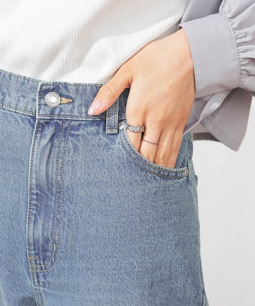 Honeys（ハニーズ）の「ストレートパンツ（股下６４ｃｍ）（デニムパンツ・レディース・ライトブルー/ブルー/ブルー系その他/アイボリー/ブラック/グレー/ライトインディゴブルー/ブルー系その他3/ブルー系その他4・SS/S/M/L/LL）」の11枚目の写真