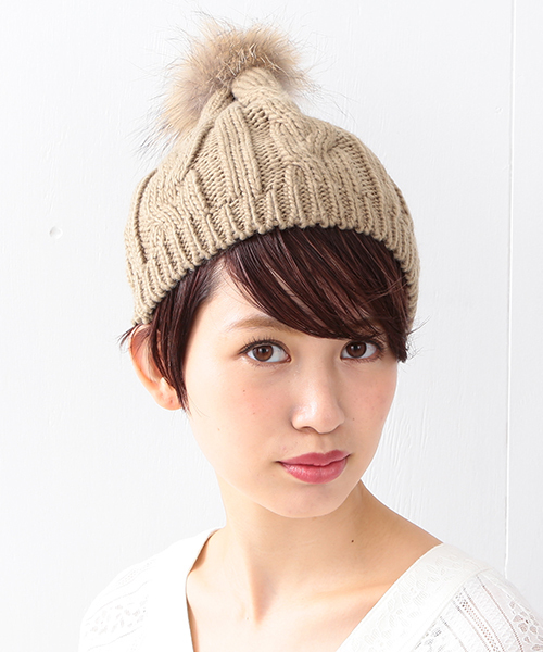 Ray BEAMS（レイビームス）の「Ray BEAMS / ラクーンファーニット帽（ニットキャップ/ビーニー・レディース・ホワイト/グレー/ブラック/ベージュ・ONE SIZE）」の4枚目の写真