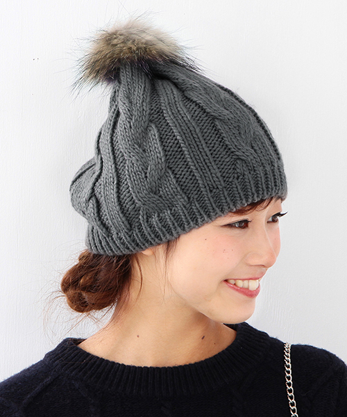 Ray BEAMS（レイビームス）の「Ray BEAMS / ラクーンファーニット帽（ニットキャップ/ビーニー・レディース・ホワイト/グレー/ブラック/ベージュ・ONE SIZE）」の3枚目の写真