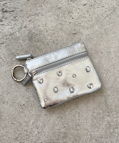 Me%（ミィパーセント）の「ビジューカスタムポーチサイフ 104118（コインケース・レディース・シルバー/ブラック・FREE）」の7枚目の写真