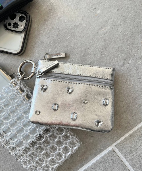 Me%（ミィパーセント）の「ビジューカスタムポーチサイフ 104118（コインケース・レディース・シルバー/ブラック・FREE）」の12枚目の写真