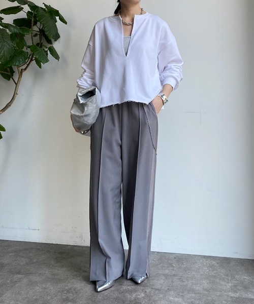 DouDou（ドゥドゥ）の「裏毛スリットトップス（スウェット・レディース・ネイビー/ライトベージュ/オフホワイト・FREE）」の13枚目の写真