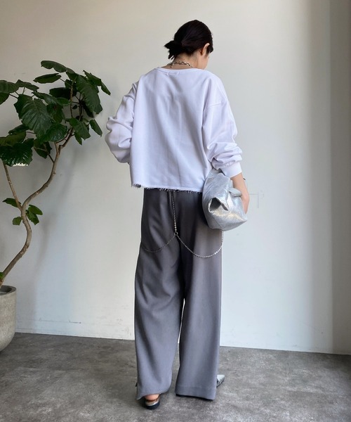 DouDou（ドゥドゥ）の「裏毛スリットトップス（スウェット・レディース・ネイビー/ライトベージュ/オフホワイト・FREE）」の17枚目の写真