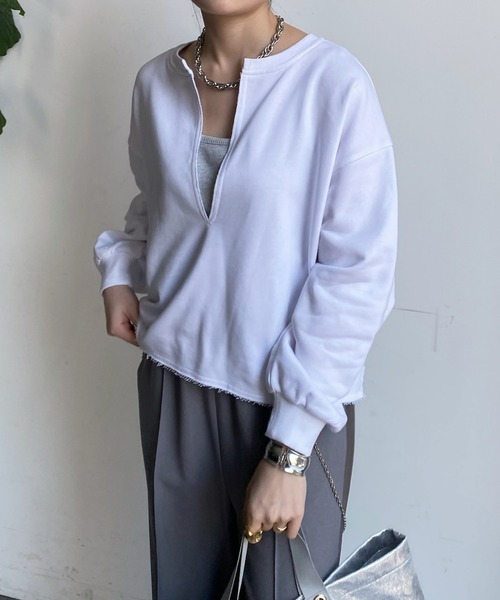 DouDou（ドゥドゥ）の「裏毛スリットトップス（スウェット・レディース・ネイビー/ライトベージュ/オフホワイト・FREE）」の20枚目の写真