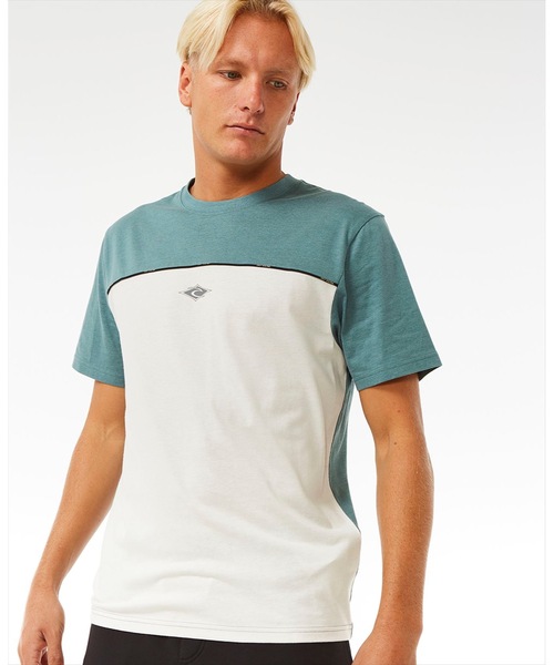 rip curl(リップカール)の「【RIPCURL(リップカール)】M VAPORCOOL MEDINA SEACELL TEE/吸水速乾消臭機能付きリラックスフィット半袖Tシャツ(Tシャツ/カットソー・メンズ・ブラック/ブルー系その他・LARGE/MEDIUM)」の5枚目の写真