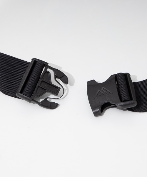 GREGORY(グレゴリー)の「GREGORY TAILMATE S WAISTBAG グレゴリー テールメイトS ボディバッグ(ボディバッグ/ウエストポーチ・メンズ・ブラック/サンドベージュ・FREE)」の9枚目の写真