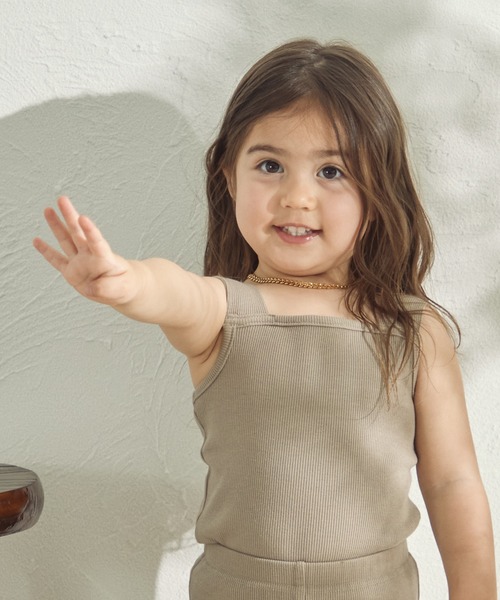 sea and shells by pairmanon（シーアンドシェルズバイペアマノン）の「【sea and shells by pairmanon】ワイドストラップ リブ キャミソール（その他ベビーウェア・キッズ・カーキ/アイボリー/ベージュ・90/80/100/110）」の3枚目の写真